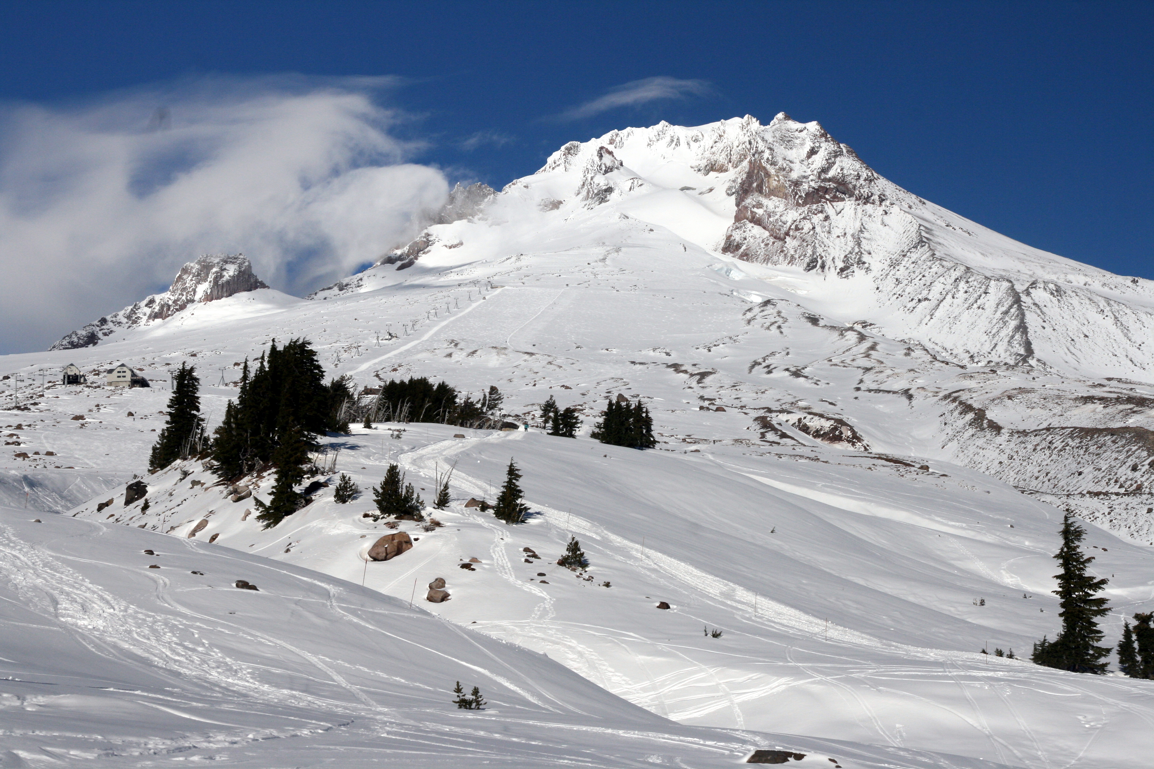 beautiful Mount Hood skiing day, Timberline