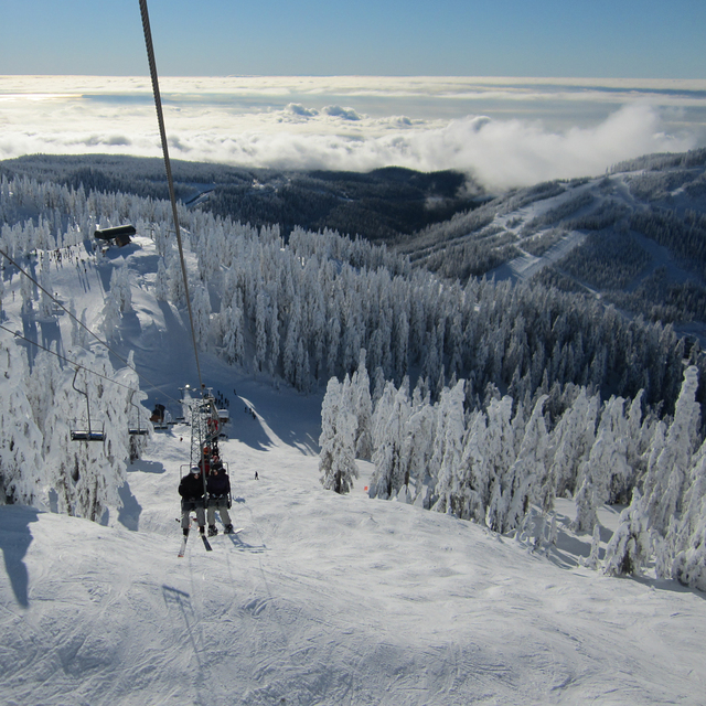 Sky Chair with Lions Express and Raven Ridge Chairs in the background, Cypress Mountain