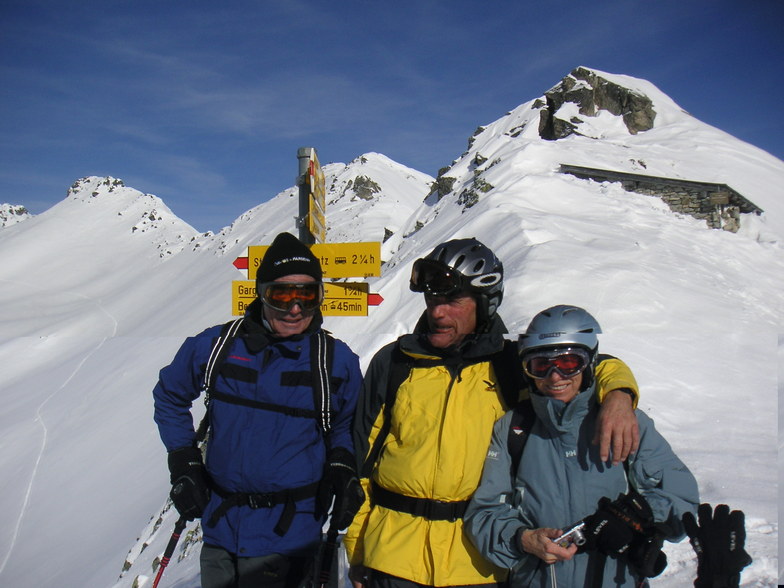Sepp ,Tony and caroline on the St. Antonia pass, Davos