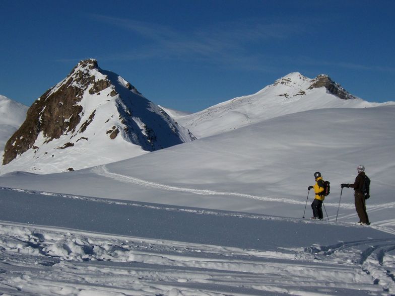 Tony and Alistair walking to the pass, Davos