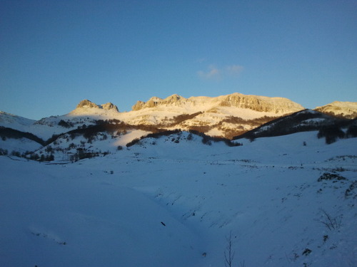 Lunada Ski Resort by: Monty
