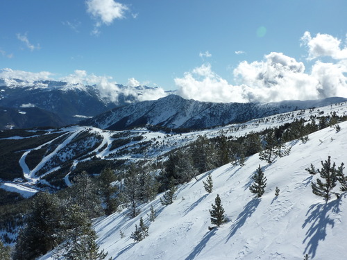 Vallnord-Pal Ski Resort by: Angel