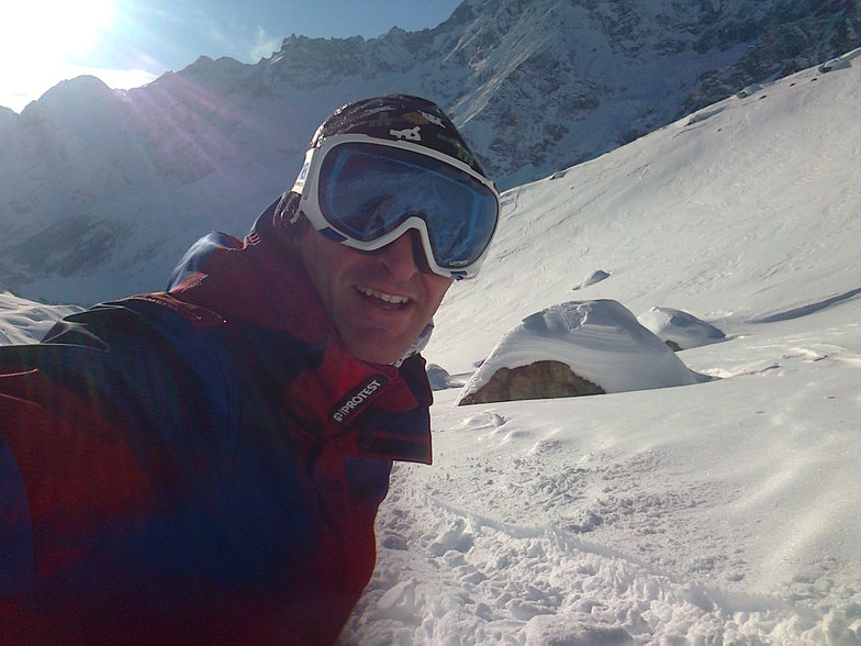 MAX on....Total White, Breuil-Cervinia Valtournenche
