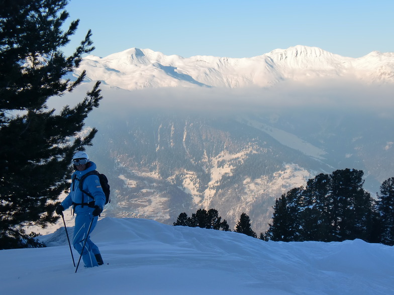 After work powder above La Tania