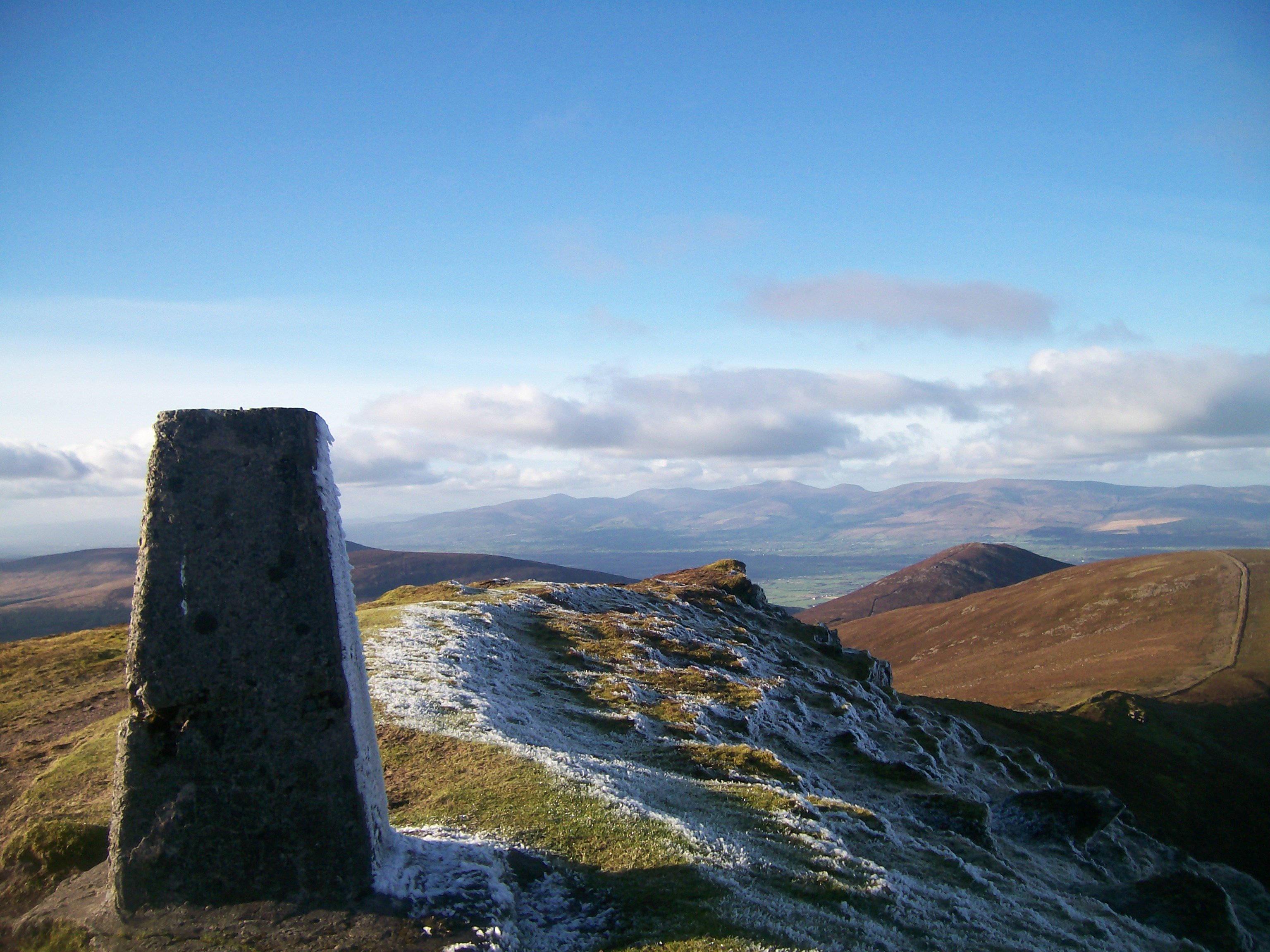 Knockmealdown summit looking towards Sugarloaf., Knockmealdown (Knockmealdown Mts)