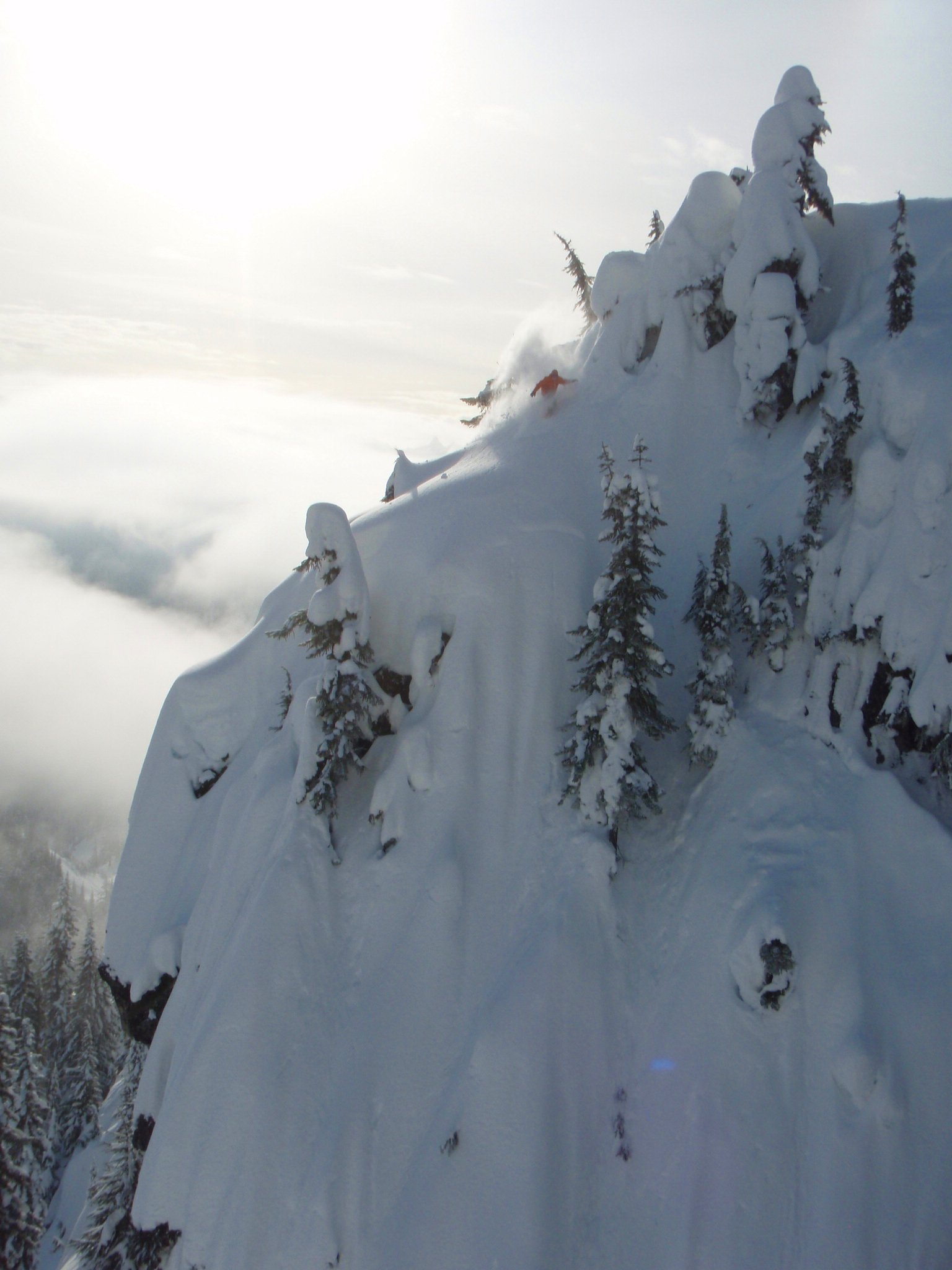 Manuel going for Tie Wall, Stevens Pass