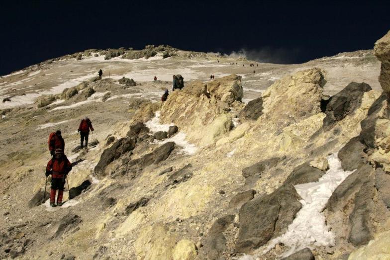 Ali   Saeidi   NeghabeKoohestaN, Mount Damavand