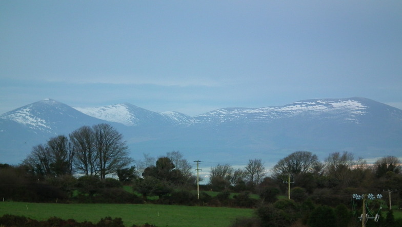 Knocknafallia (Knockmealdown Mts) snow