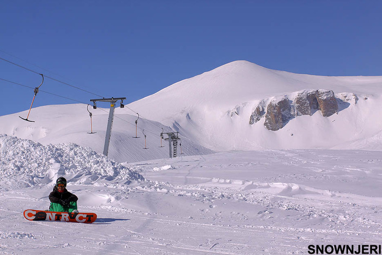 Chillin' Boarder, Popova Sapka