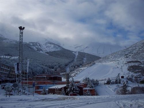 La-Pinilla Ski Resort by: alvaro