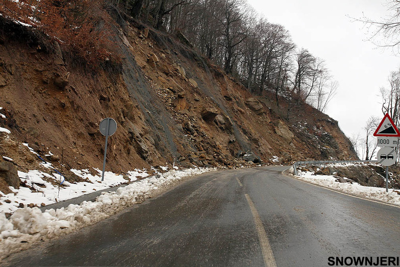 Road towards Kozuf