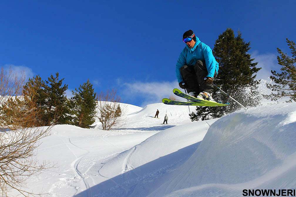 Blue jump, Kozuf