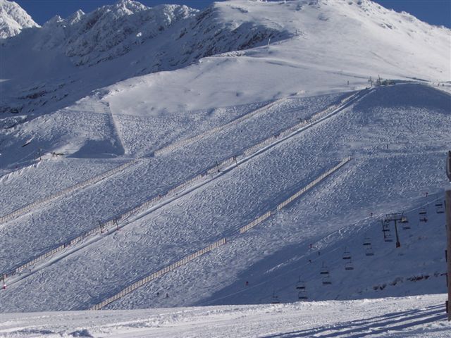 LA PINILLA  a las 2 de la tarde con las pistas machacadas, La-Pinilla