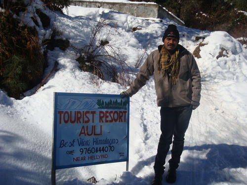 Auli Ski Resort by: k k saravanan