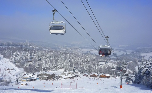Chalmazel Ski Resort by: Laurent Berne