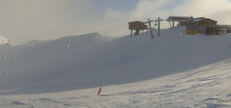 Fresh snow above St Martin de Belleville 15th March 2013