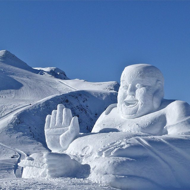 SNOW ART   in high altitude, Arosa