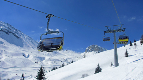 Canazei Ski Resort by: George Jansen