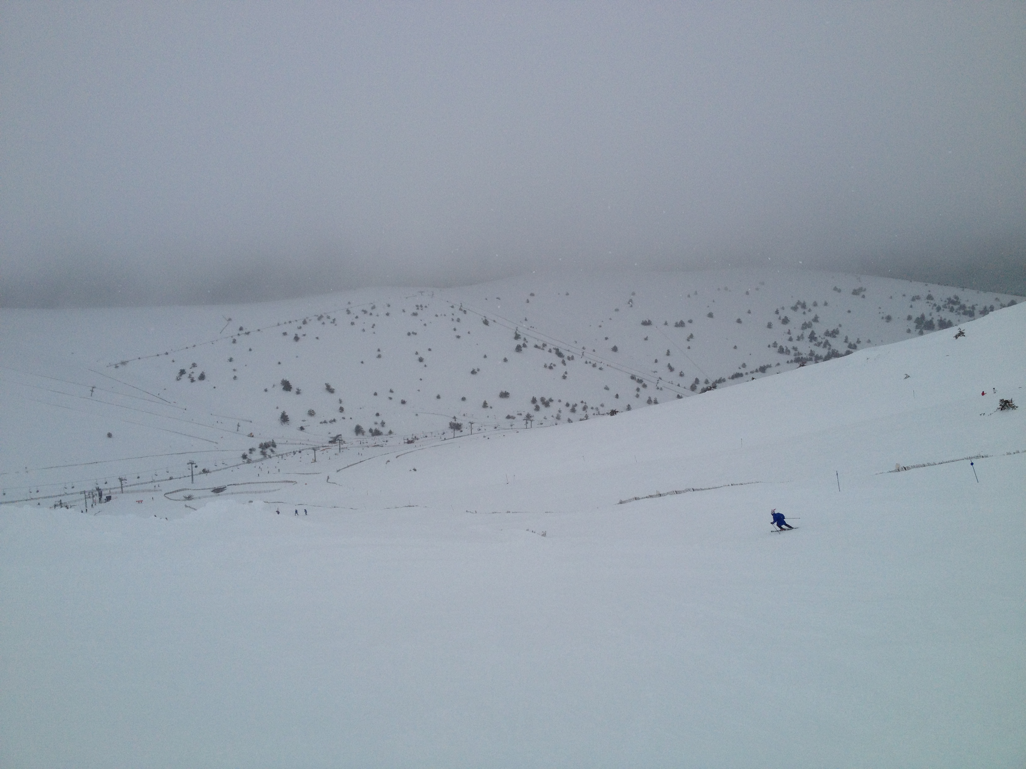 NUBES ALTAS, Valdesqui