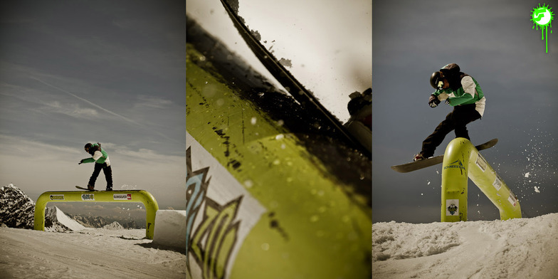 2012-05-11 | Slide, Stubai Glacier