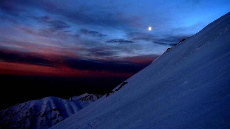 moon on sunrise, Tochal