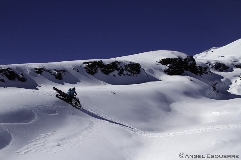 Snowmobile - www.lobosadventure.com, Villarrica-Pucon