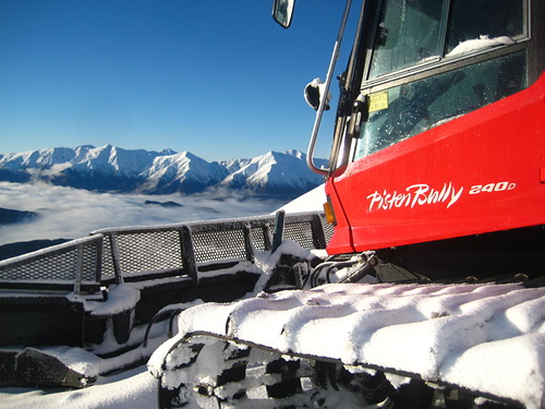 Mount Cheeseman Ski Resort by: Roz Service