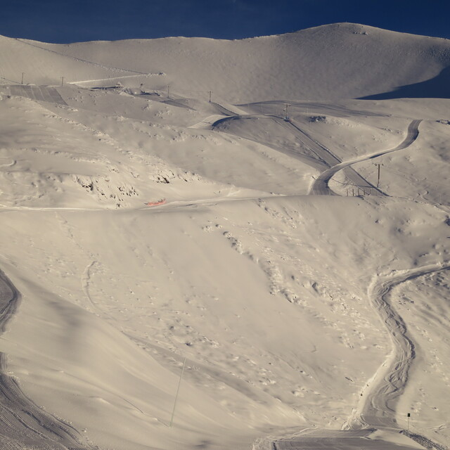 Mount Cheeseman Snow: View up to Cockayne