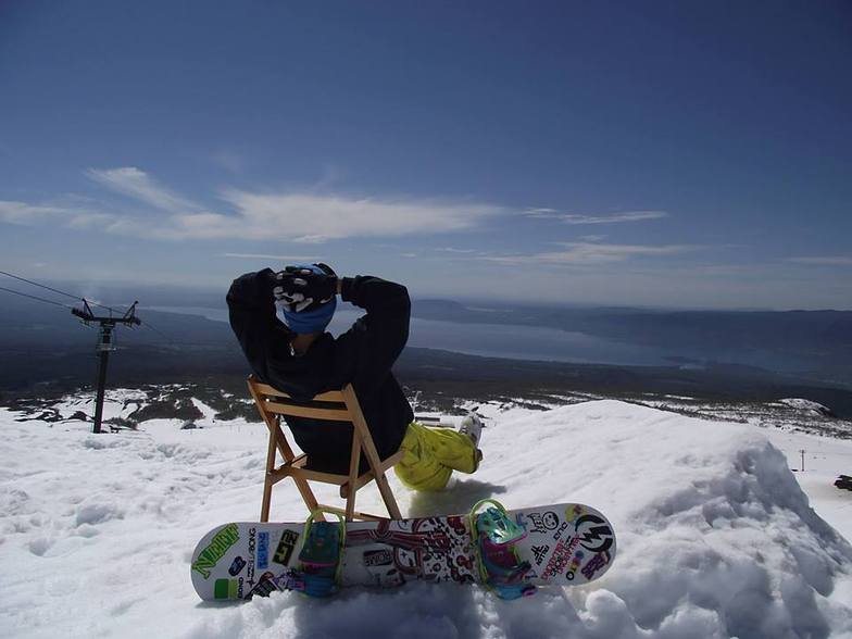 Chillin on the kicker, Villarrica-Pucon