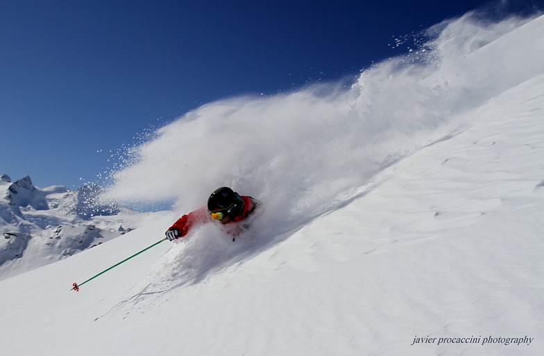 "Deep Powder" at Corvatsch with Lucas Swieykowski, Corvatsch-Furtschellas