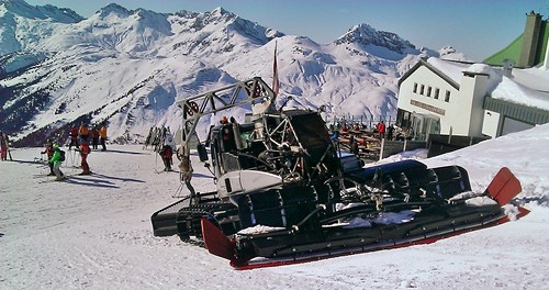 Zurs Ski Resort by: marcus sawkins