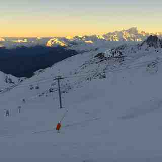 The piste above St Martin de Belleville