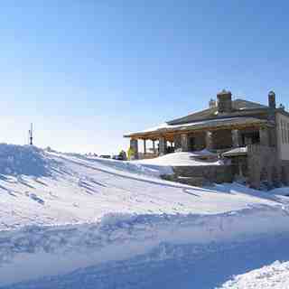 Pilion Ski Resort Guide, Location Map & Pilion ski holiday accommodation