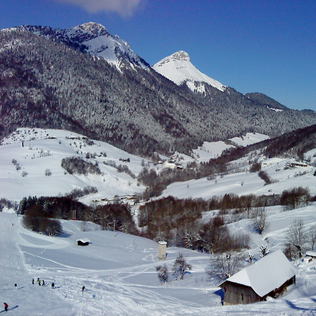 Aillon Station vue des pistes, Aillons-Margeriaz
