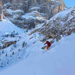 dark valley, Cortina