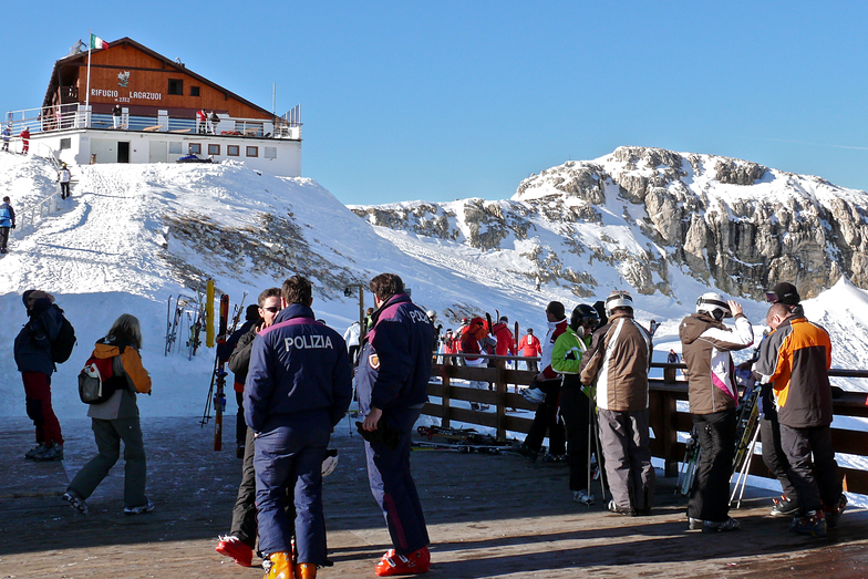 RIFUGIO LAGAZUOI    -     2.752 m, Cortina