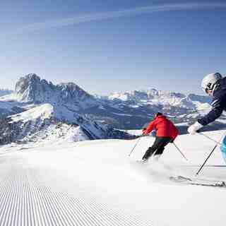 500 km  of endless ski fun on the mountains of the Dolomites, Santa Cristina