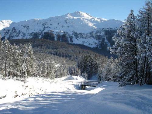 Klosters Ski Resort by: Graham Cluer