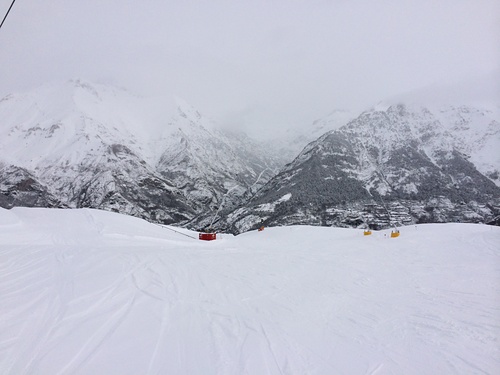Panticosa Ski Resort by: Angel Velar gordun