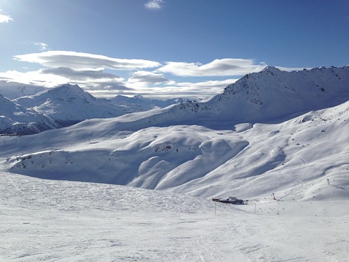 St Moritz Ski Resort by: Chavdar