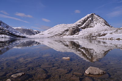 Picos De Europa Ski Resort by: sanfer