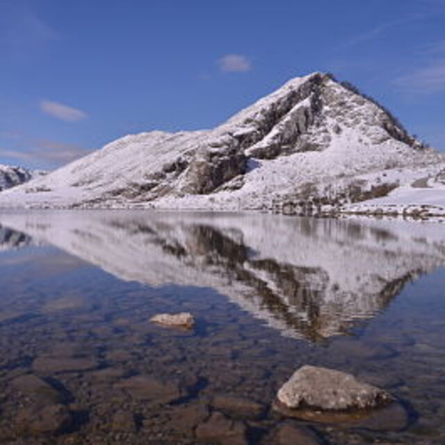 Picos De Europa Snow: Lago enol
