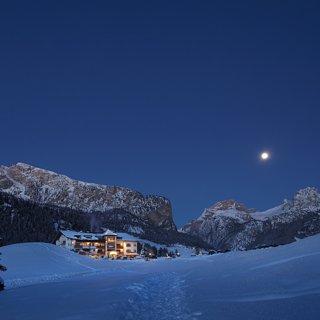 Evening moon, Val Gardena