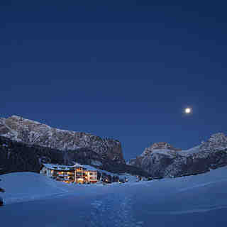Evening moon, Selva Val Gardena