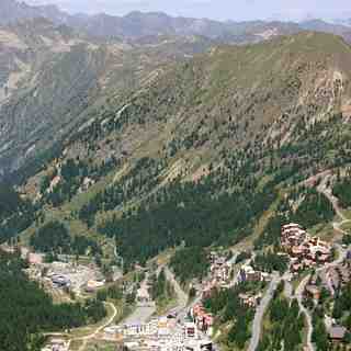 station isola 2000