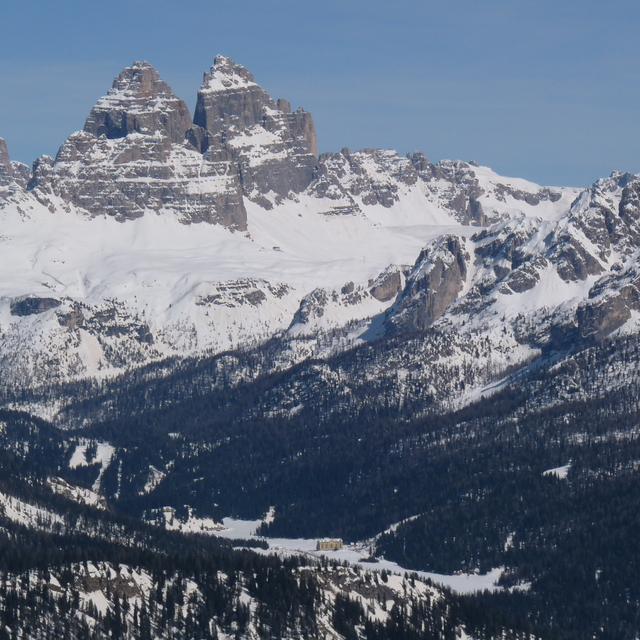 Misurina Snow: DIstant view of Misurina