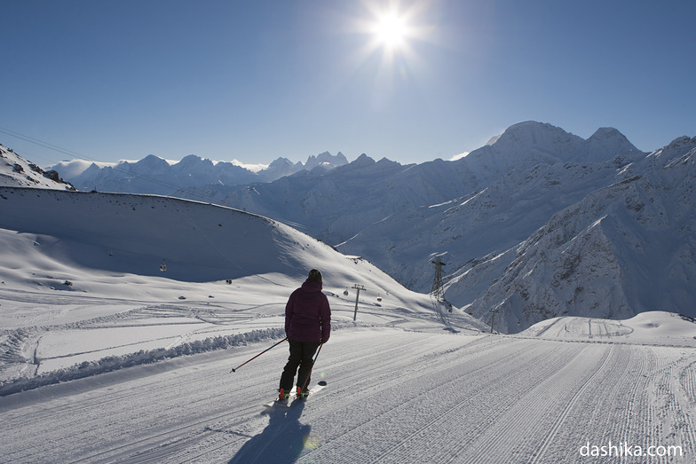 Elbrus piste early morning, Mt Elbrus