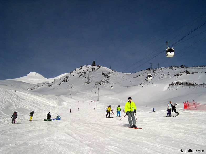 Route "Mir-Krugozor" sunny day, Mt Elbrus
