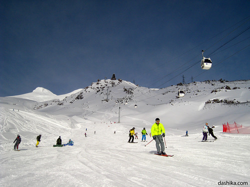 Mt Elbrus Ski Resort by: dashika.com