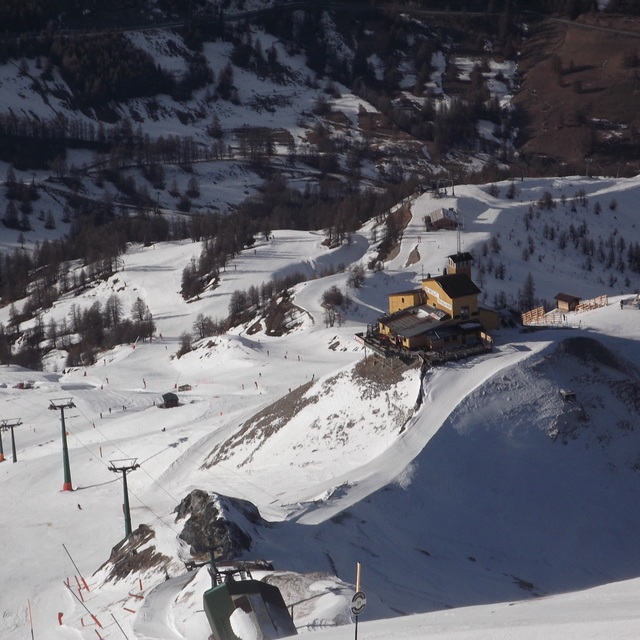 Sestrière (Via Lattea) Snow: View down Mt Motta 